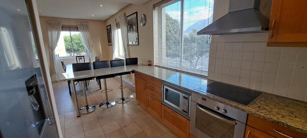 V&A Waterfront Marina Family Apartment 201 Altmore Cidade Do Cabo Exterior foto